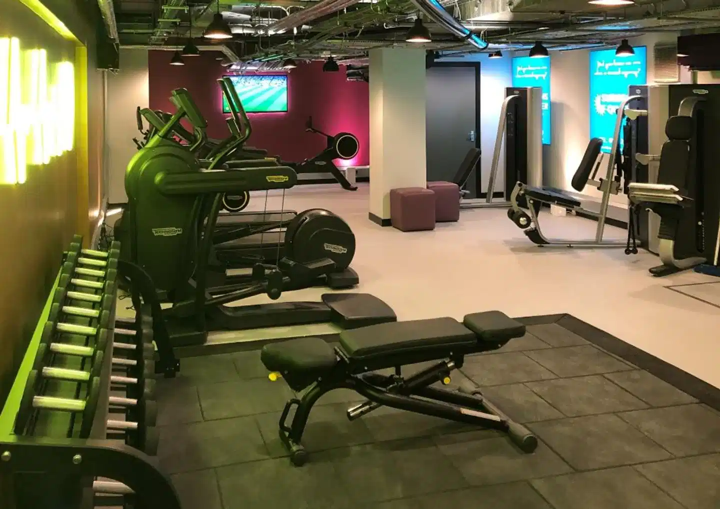 Ten Hill Place Sport und Entertainment