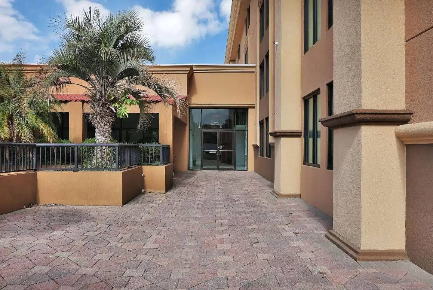 Ramada by Wyndham Jacksonville I-95 by Butler Blvd Wohnbeispiel