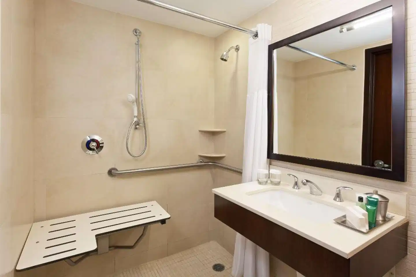 Hilton New York Fashion District Badezimmer