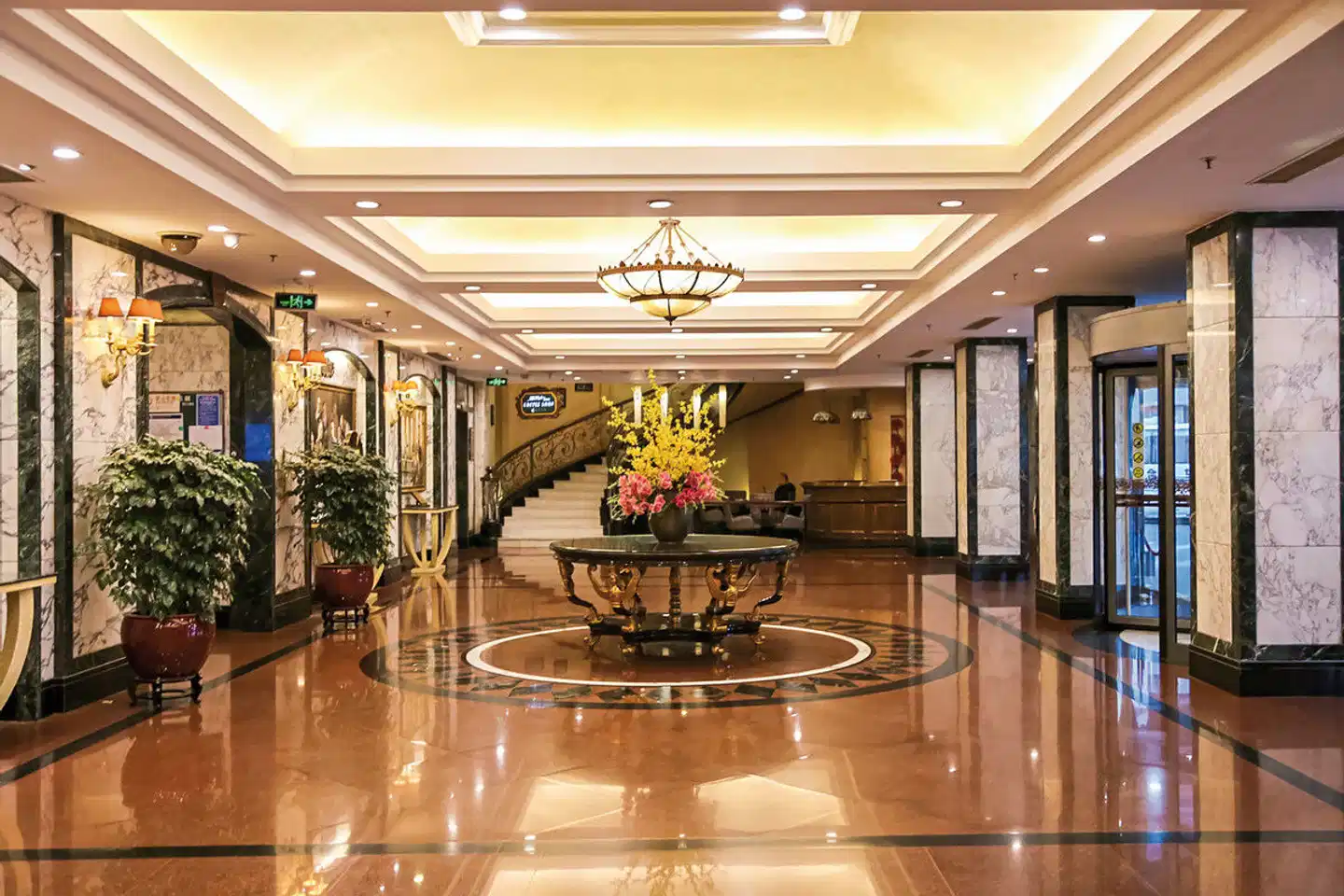 Dong Fang Hotel Lobby
