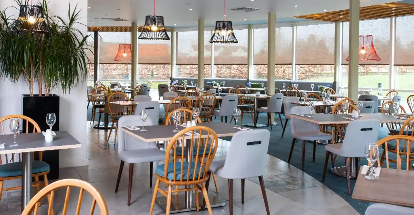 Holiday Inn Salisbury - Stonehenge Restaurant
