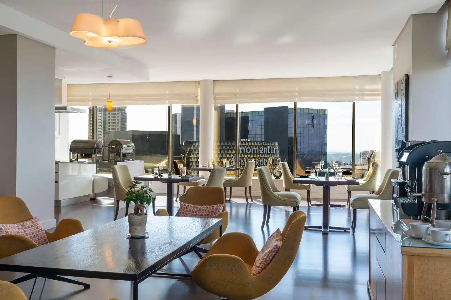 Radisson Blu Hotel Sandton, Johannesburg Lobby