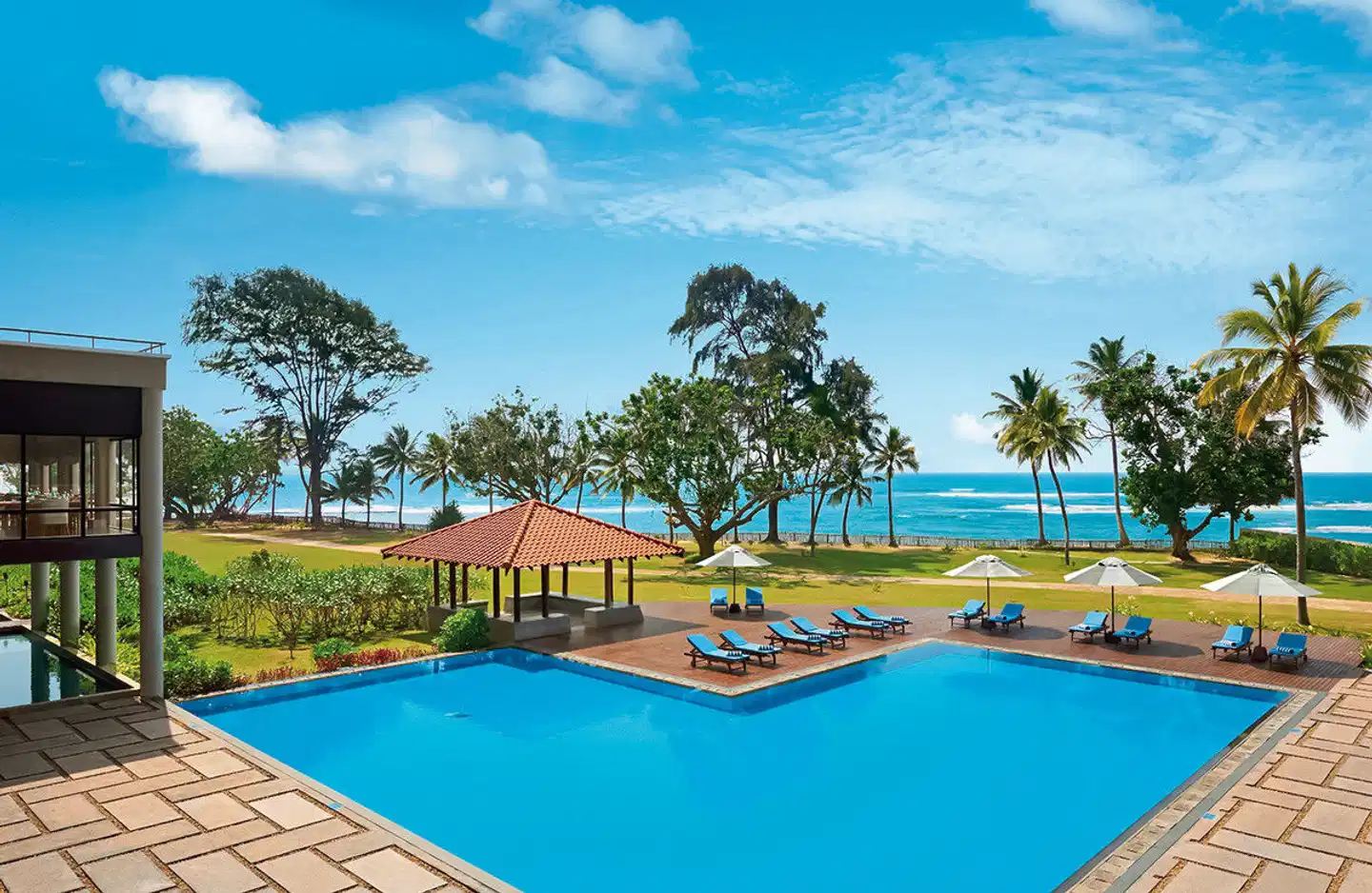 Cinnamon Bey Beruwela Pool