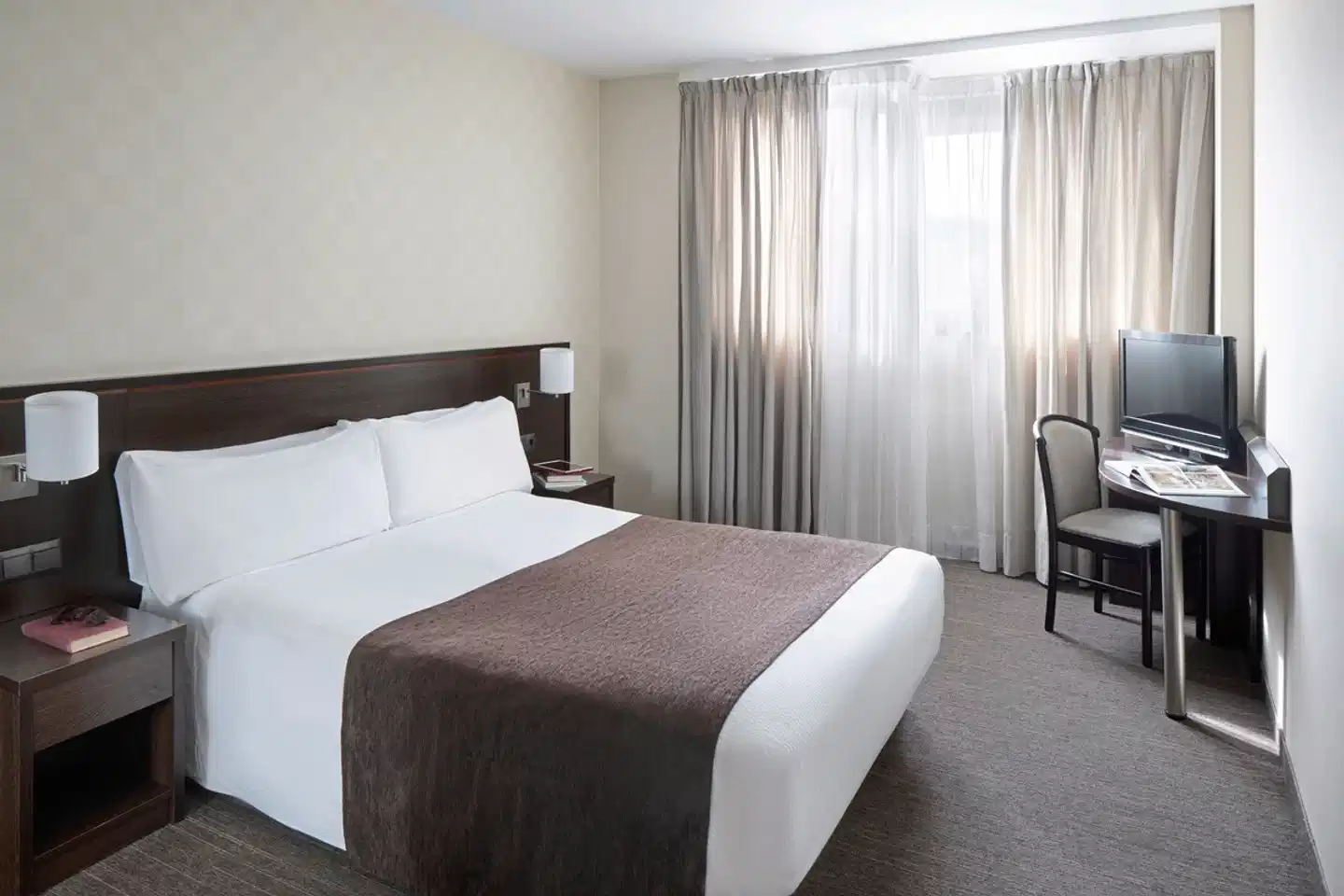 Hotel Lugano Barcelona Wohnbeispiel