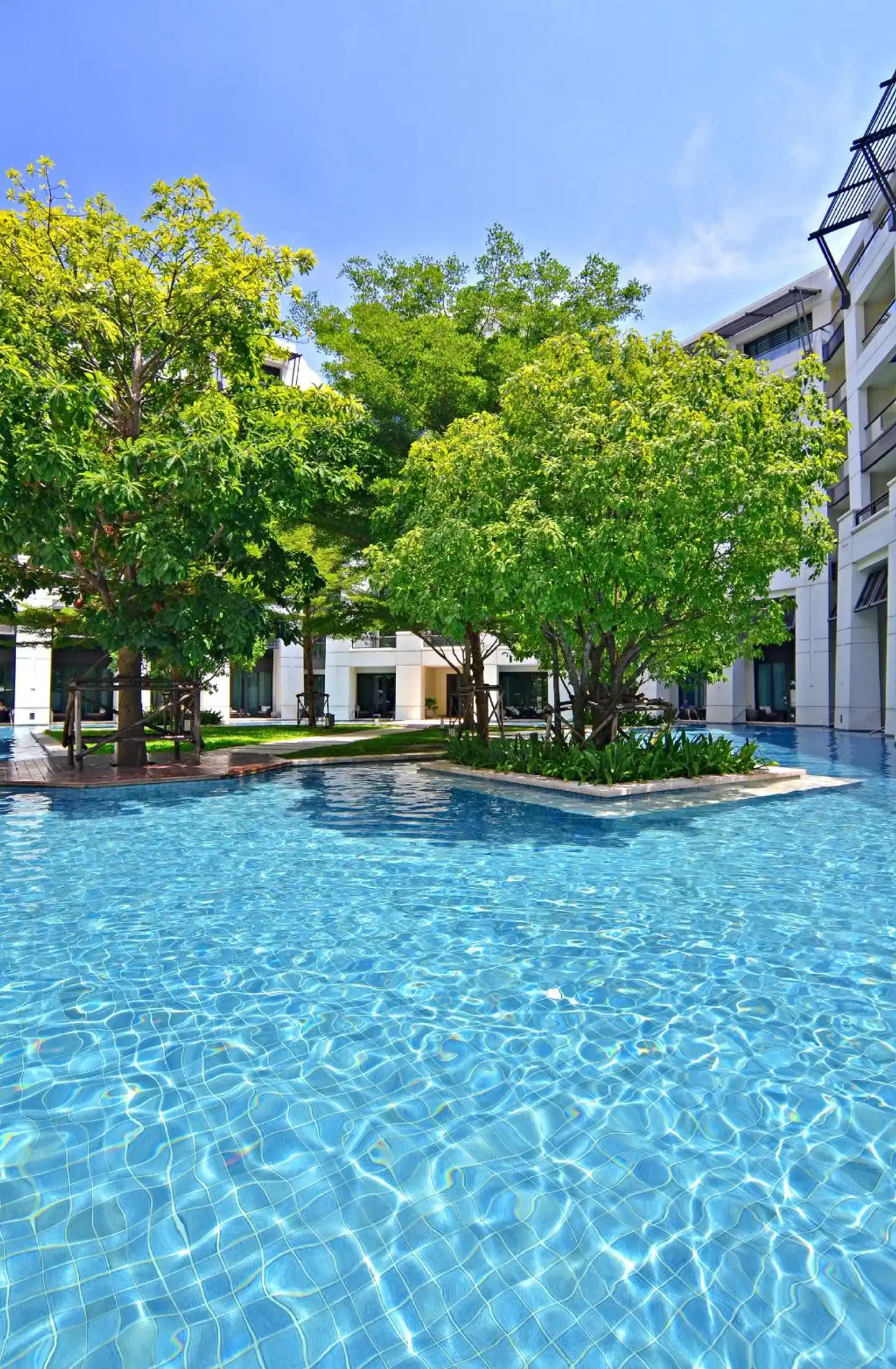 Siam Kempinski Hotel Bangkok Pool