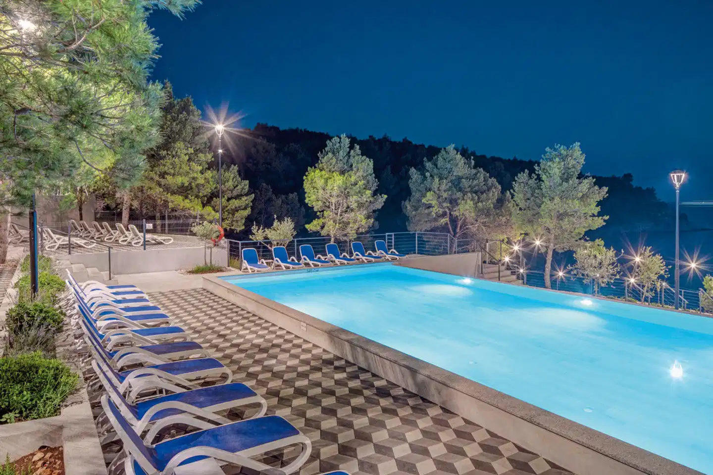 Gava Waterman Island Cottages Pool