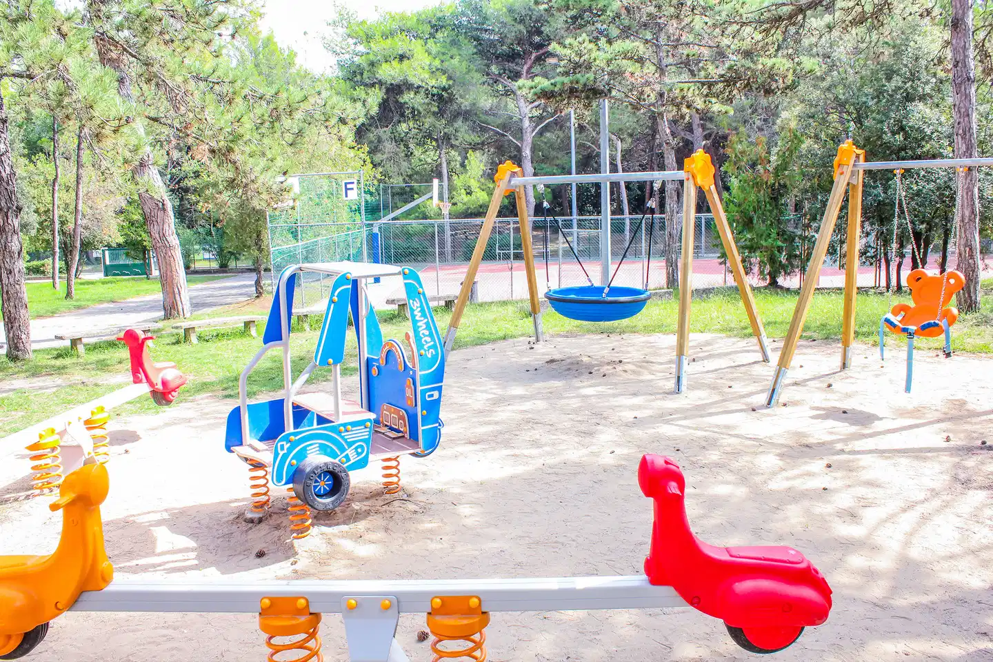 Bella Italia & EFA Village Sport und Entertainment