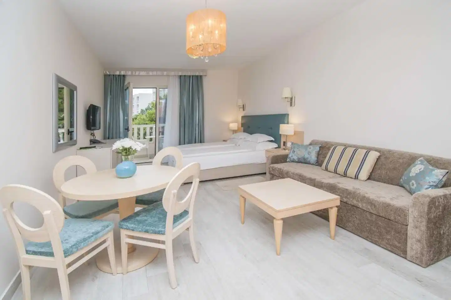 Aparthotel Flora Wohnbeispiel