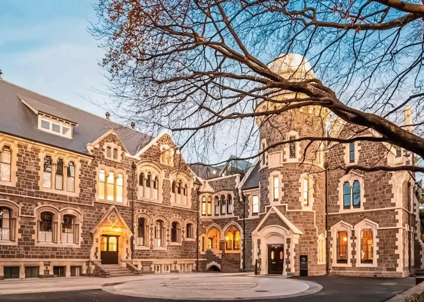 The Observatory Hotel Aussenansicht