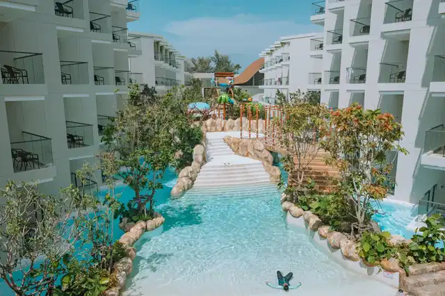 Phuket Emerald Beach Resort POOL