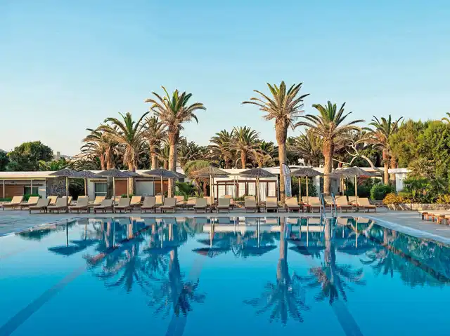 Creta Beach Pool