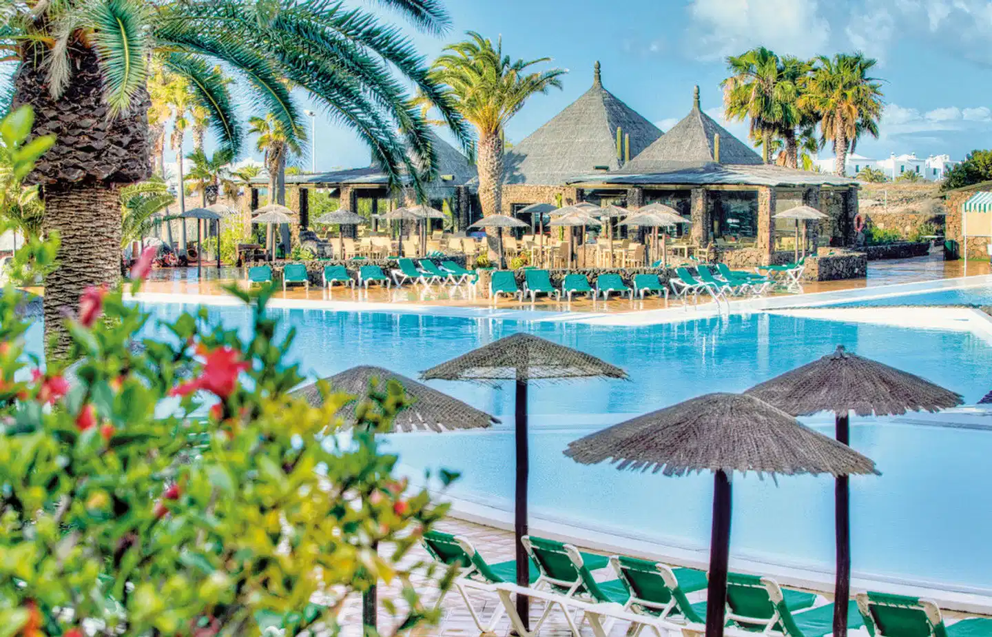 Beatriz Costa & Spa Pool