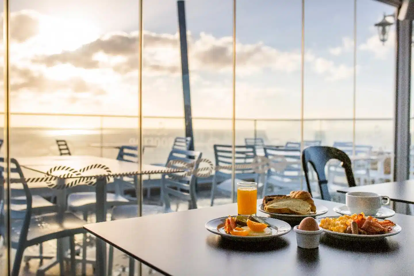 Carvi Beach Hotel Restaurant