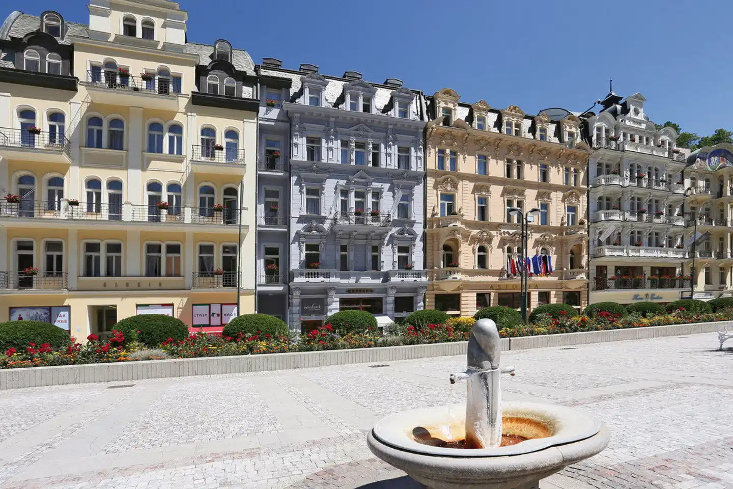 Astoria Hotel & Medical Spa Aussenansicht