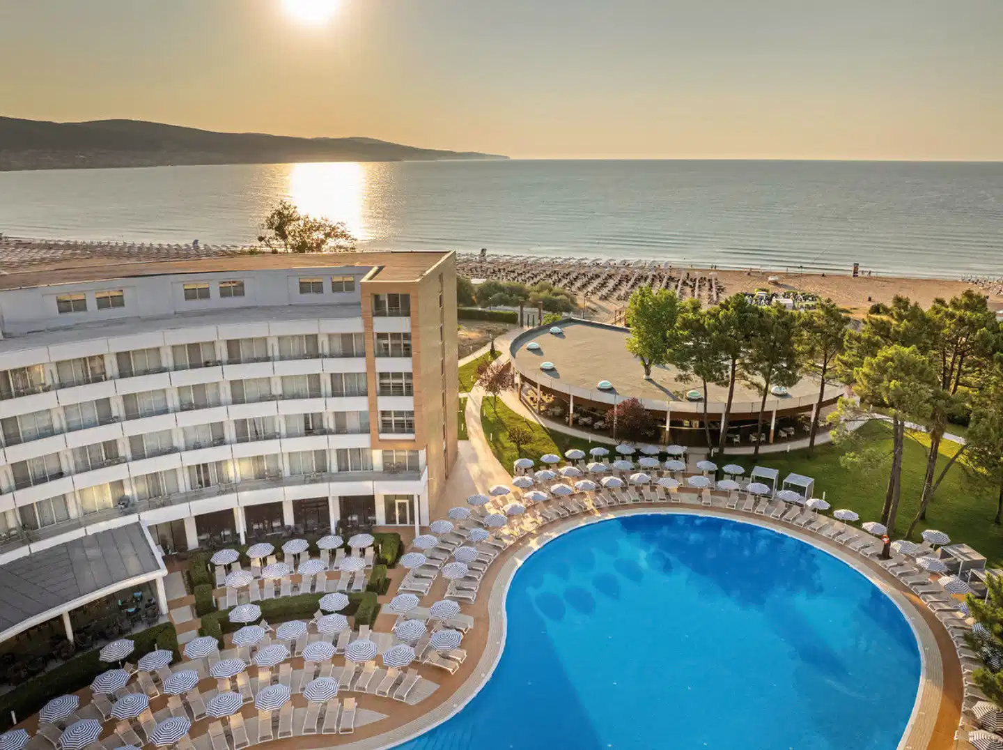 AluaSoul Sunny Beach Pool