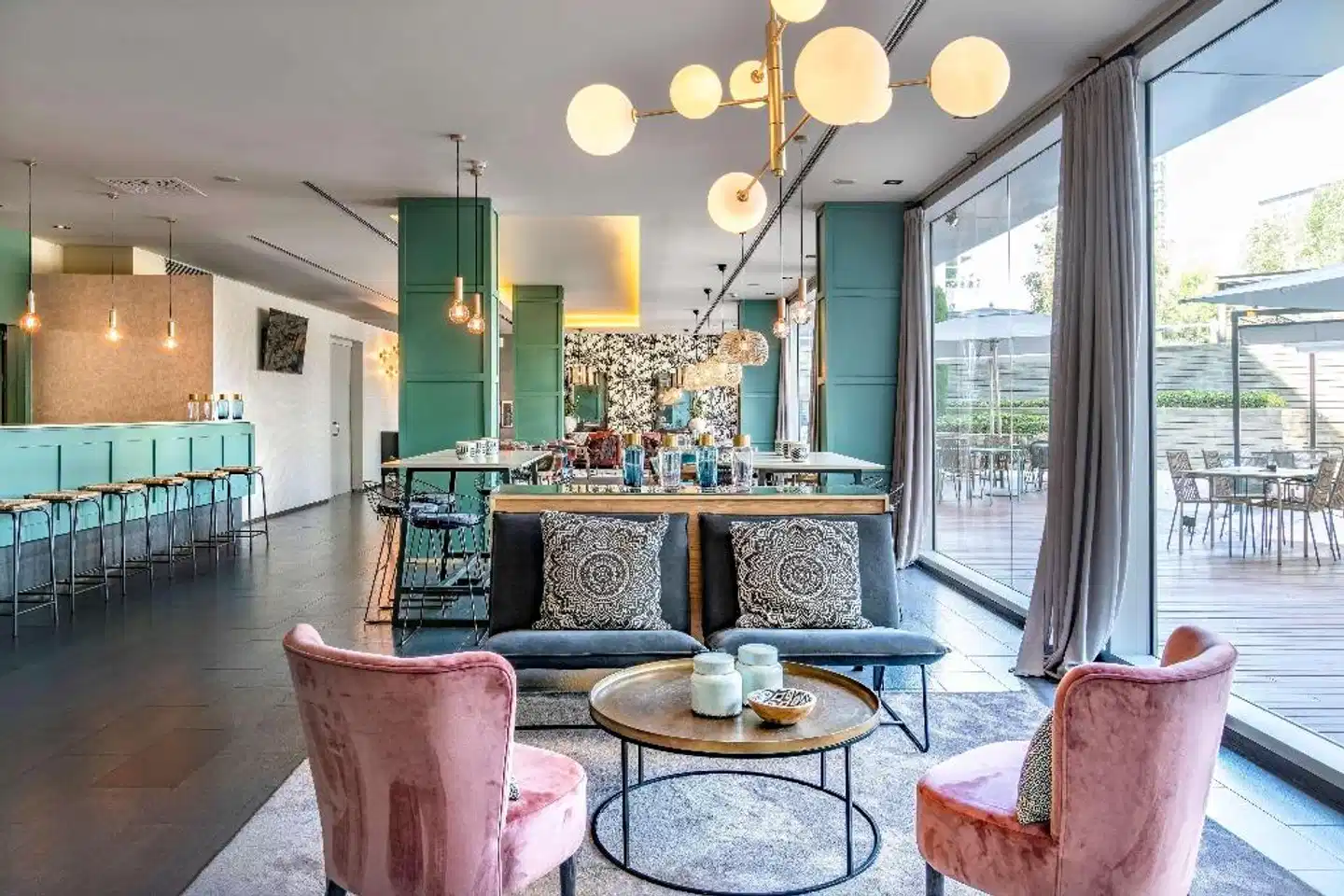 Vincci Maritimo Restaurant