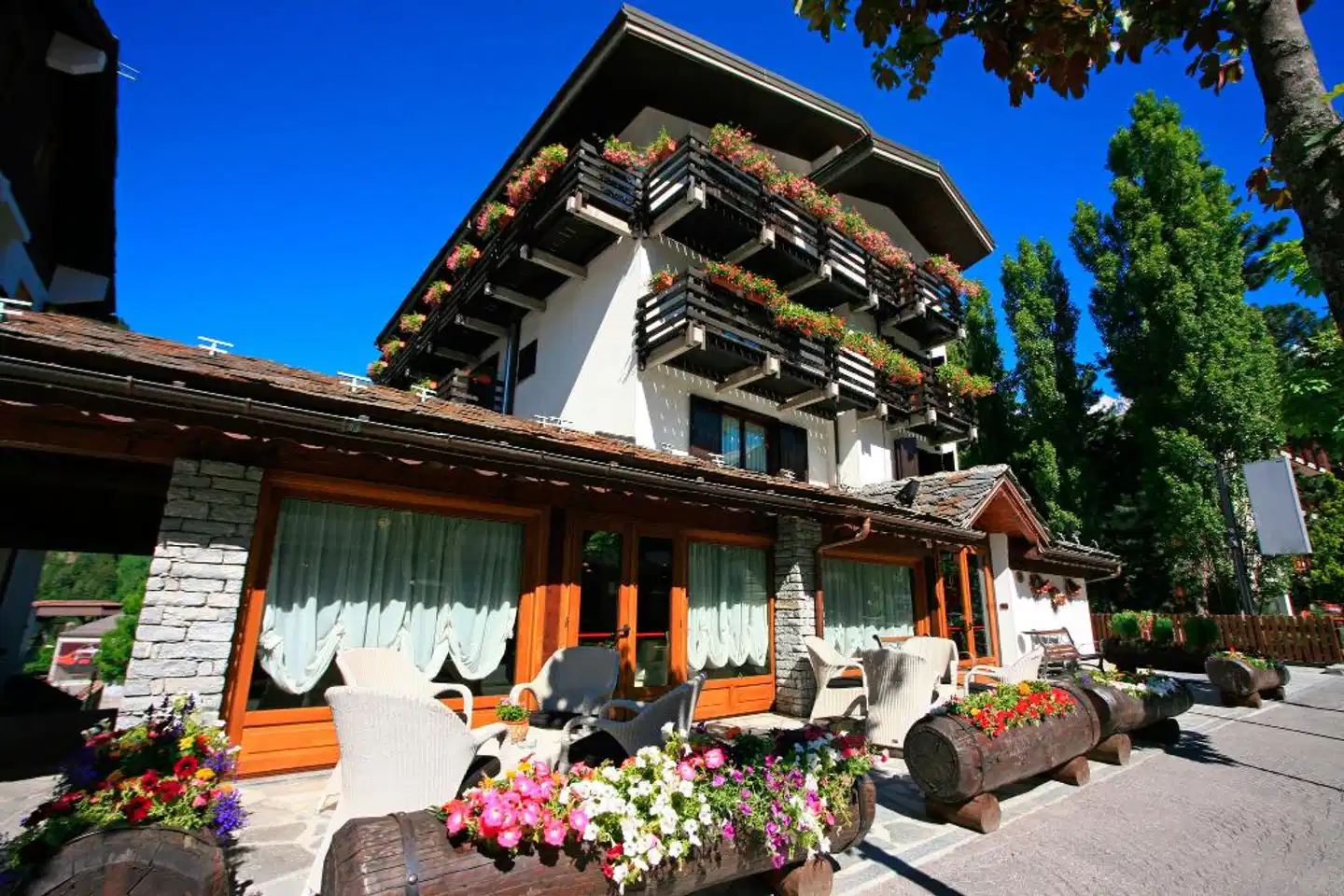 Hotel Les Jumeaux Courmayeur Terrasse