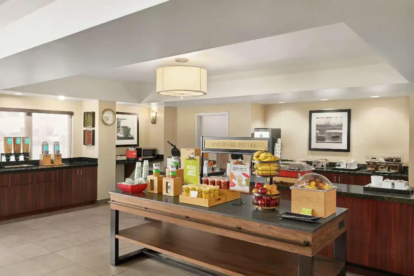 Hampton Inn Portland-Airport Restaurant