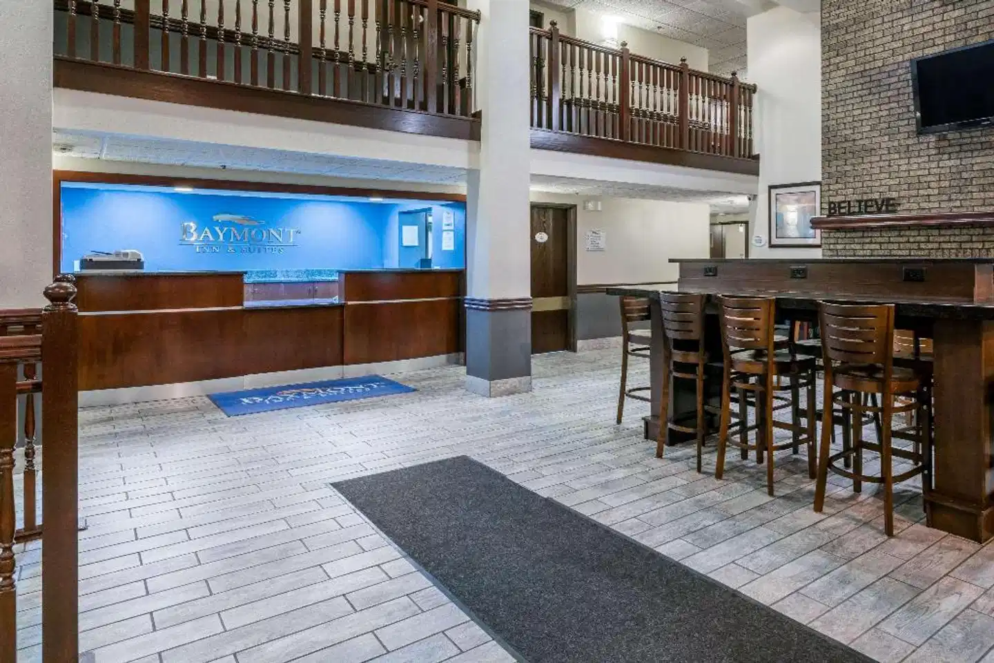 Baymont by Wyndham Bloomington MSP Airport Bar