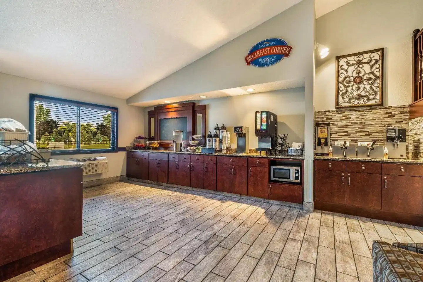 Baymont by Wyndham Bloomington MSP Airport Lobby