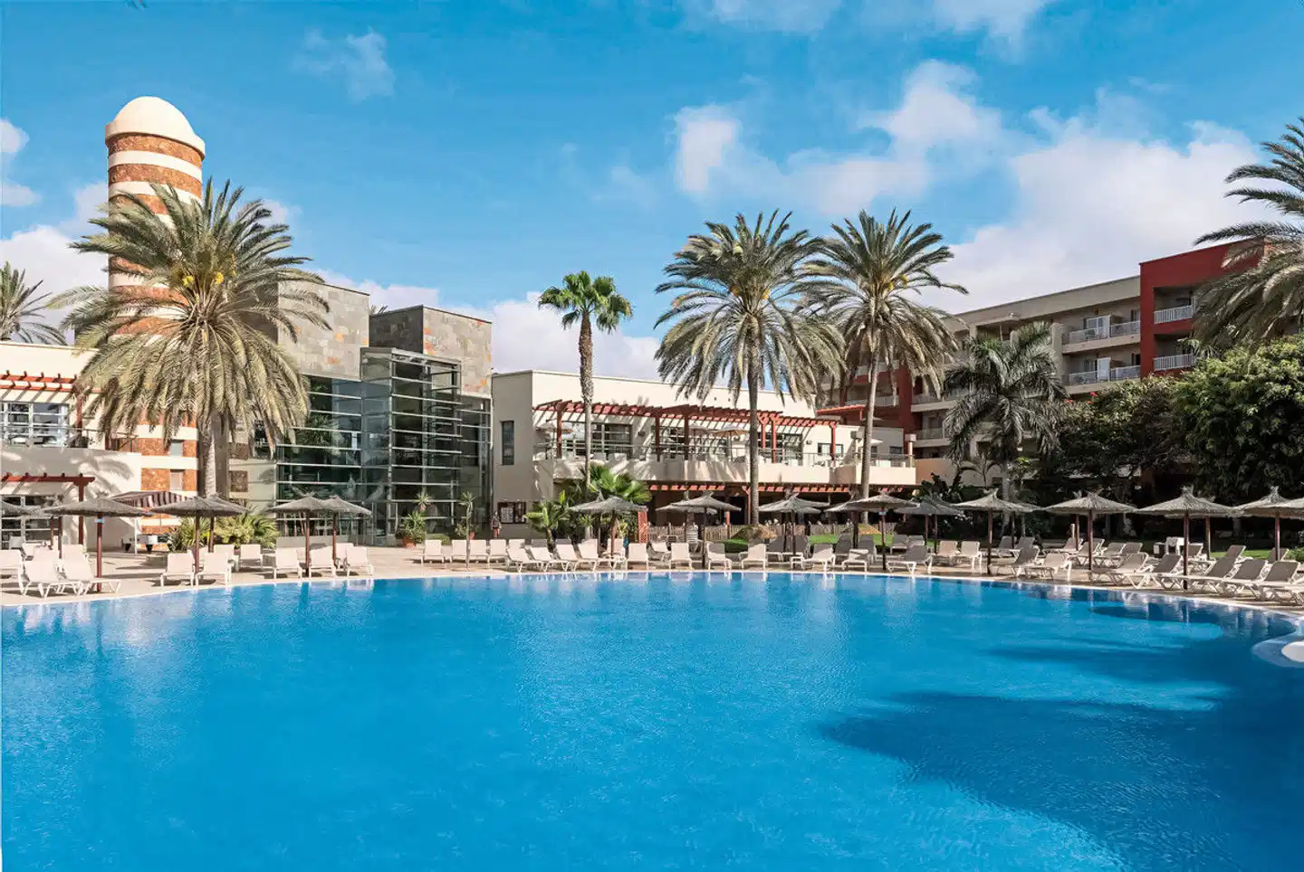 Elba Carlota Beach & Golf Resort Pool