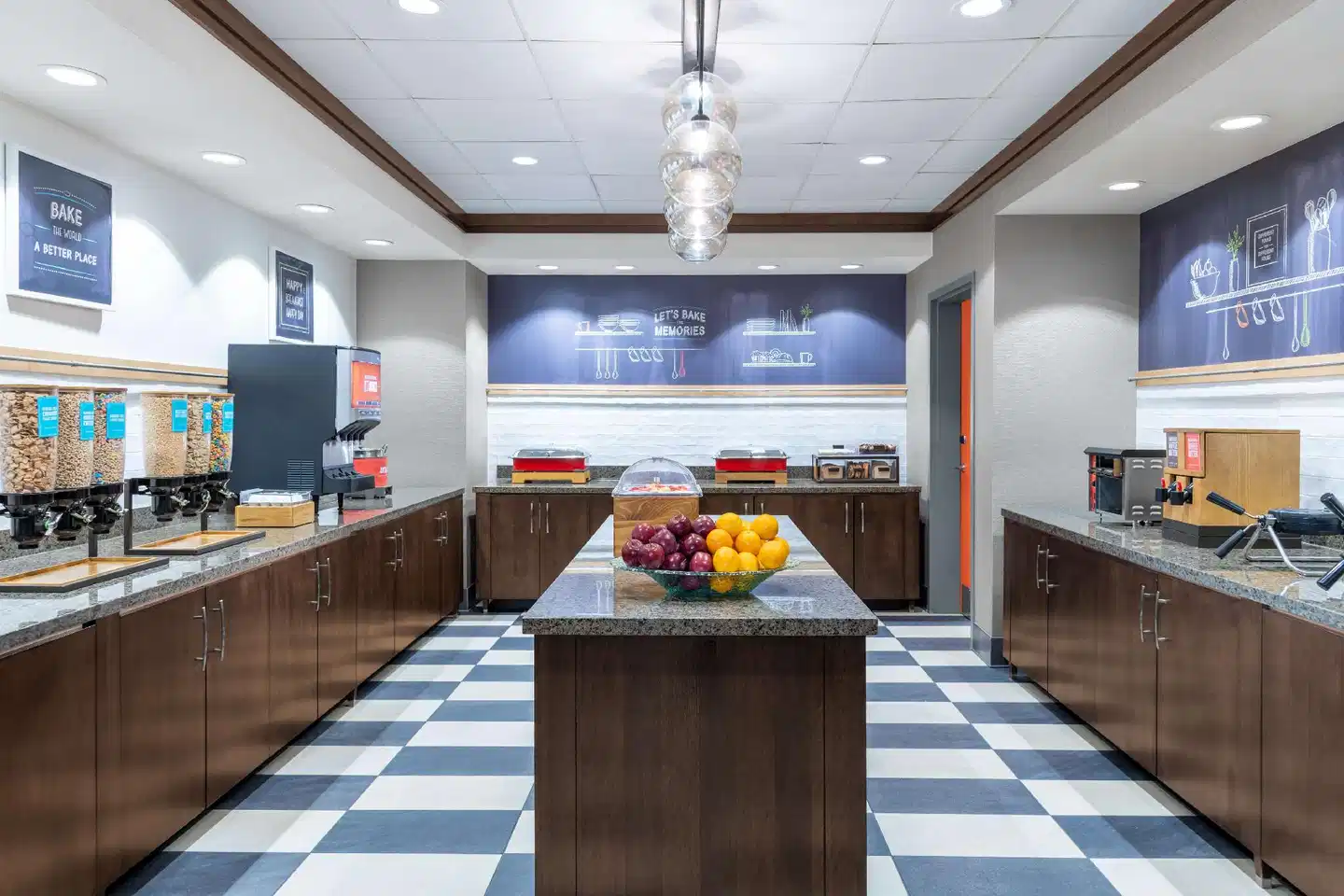 Hampton Inn & Suites Madison Downtown Lobby