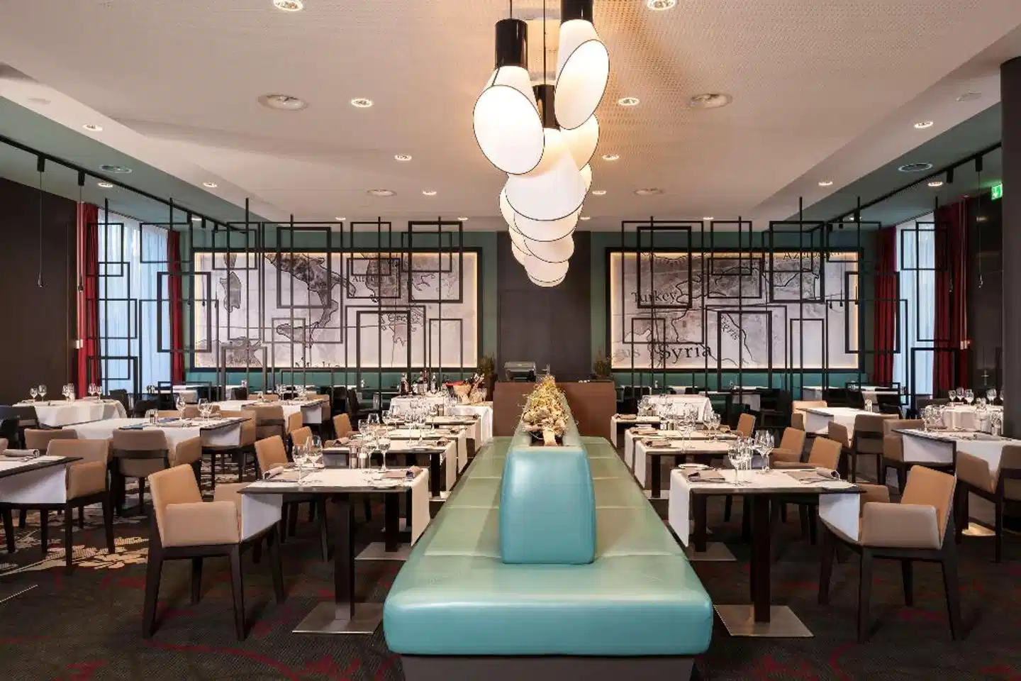 Dorint Airport Zürich Lobby