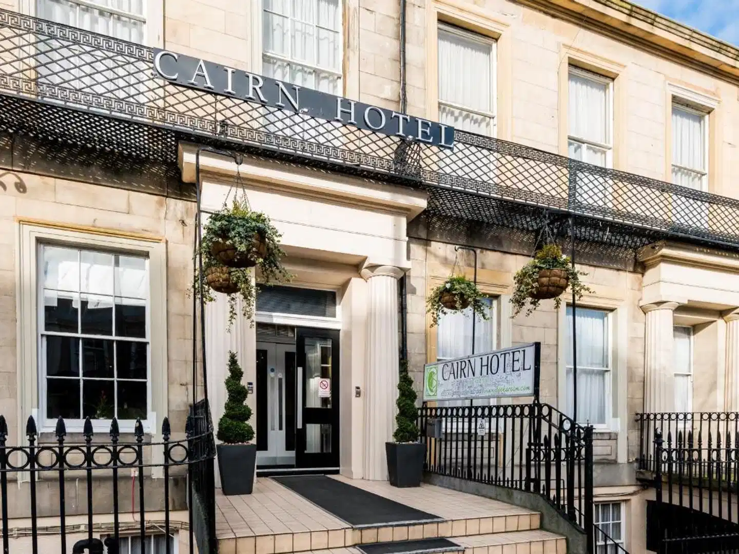 Cairn Hotel Edinburgh Aussenansicht