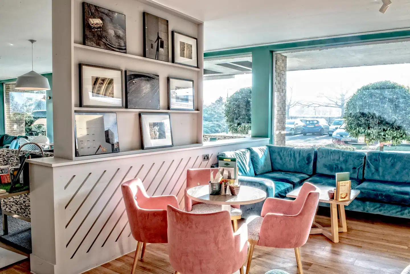 Holiday Inn Ipswich Lobby