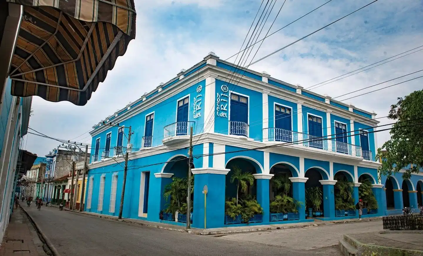 Hotel E Rijo Aussenansicht