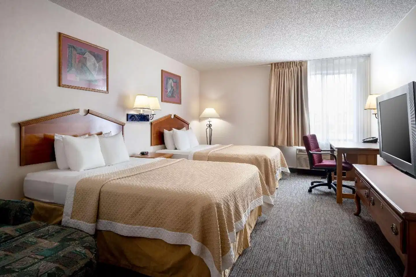 Days Inn & Suites by Wyndham Denver International Airport Wohnbeispiel