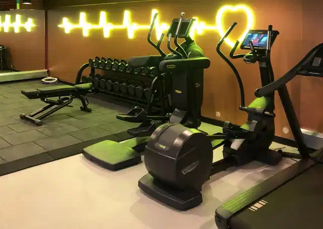 Ten Hill Place Lobby