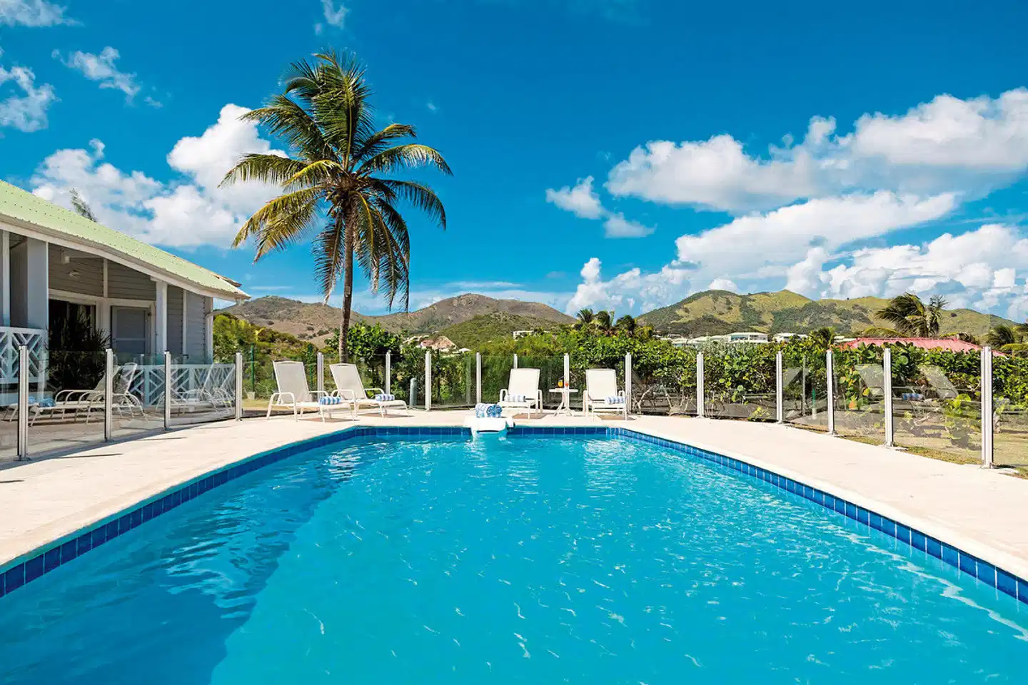 Esmeralda Resort Pool