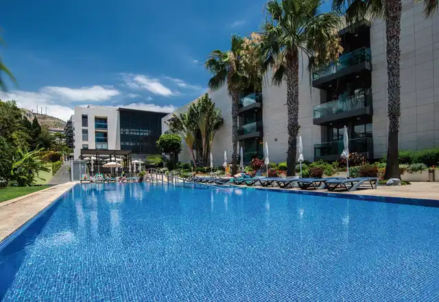 Golden Residence Madeira Hotel Pool
