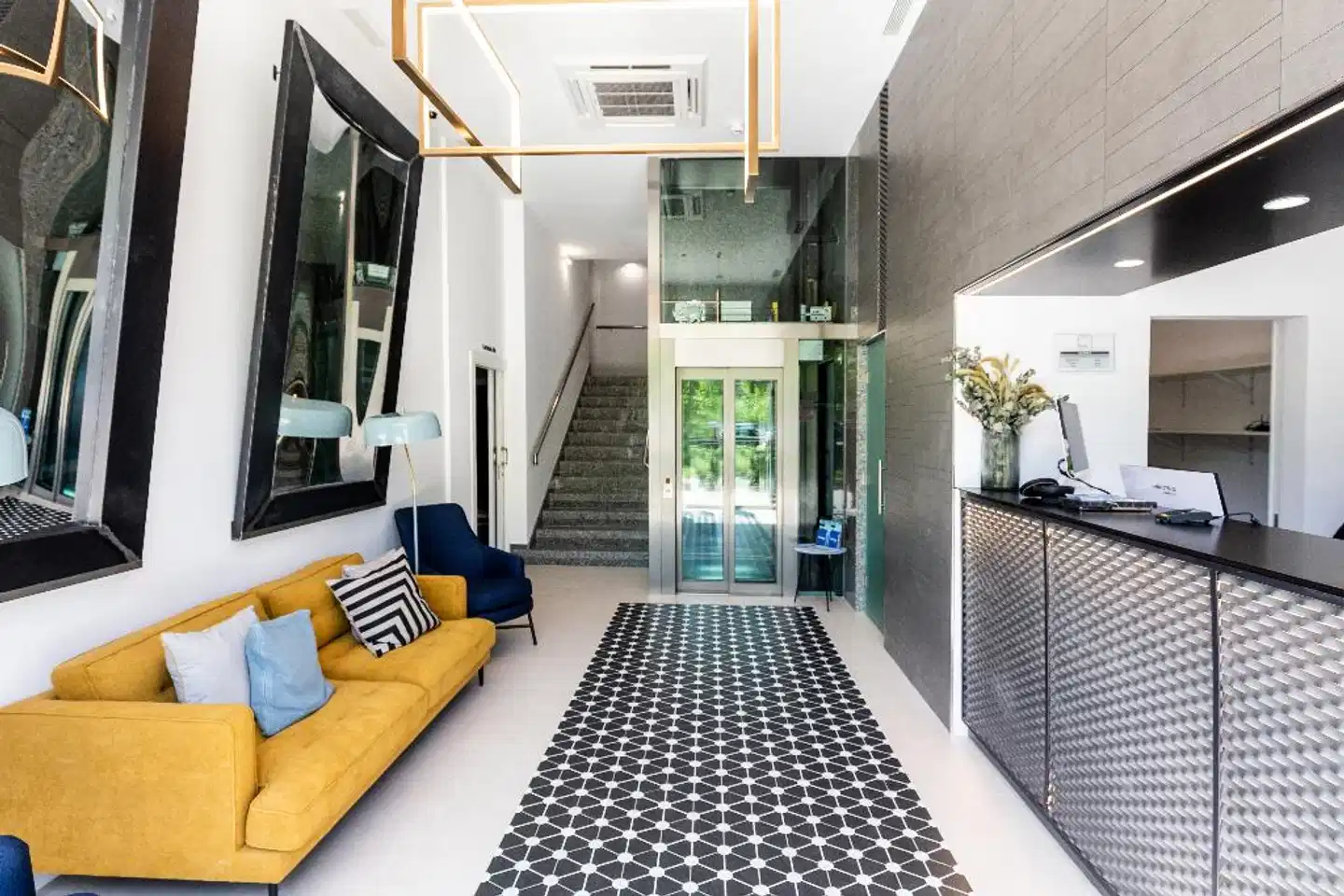 Hotel Valencia Alameda 41 Lobby