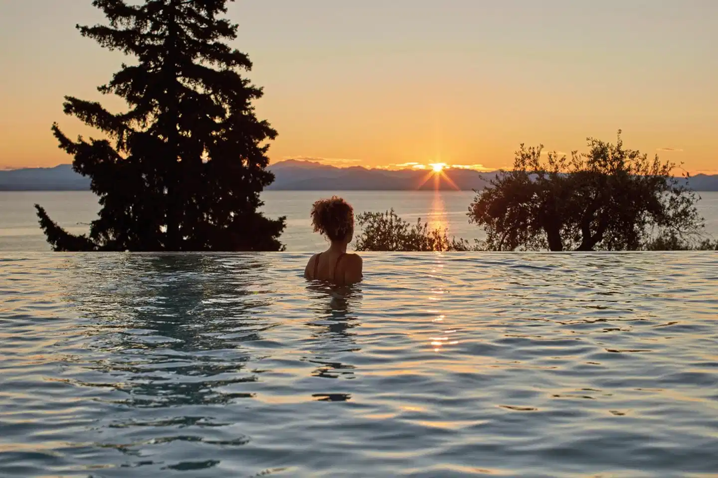 Nido, Mar-Bella Collection Sport und Entertainment