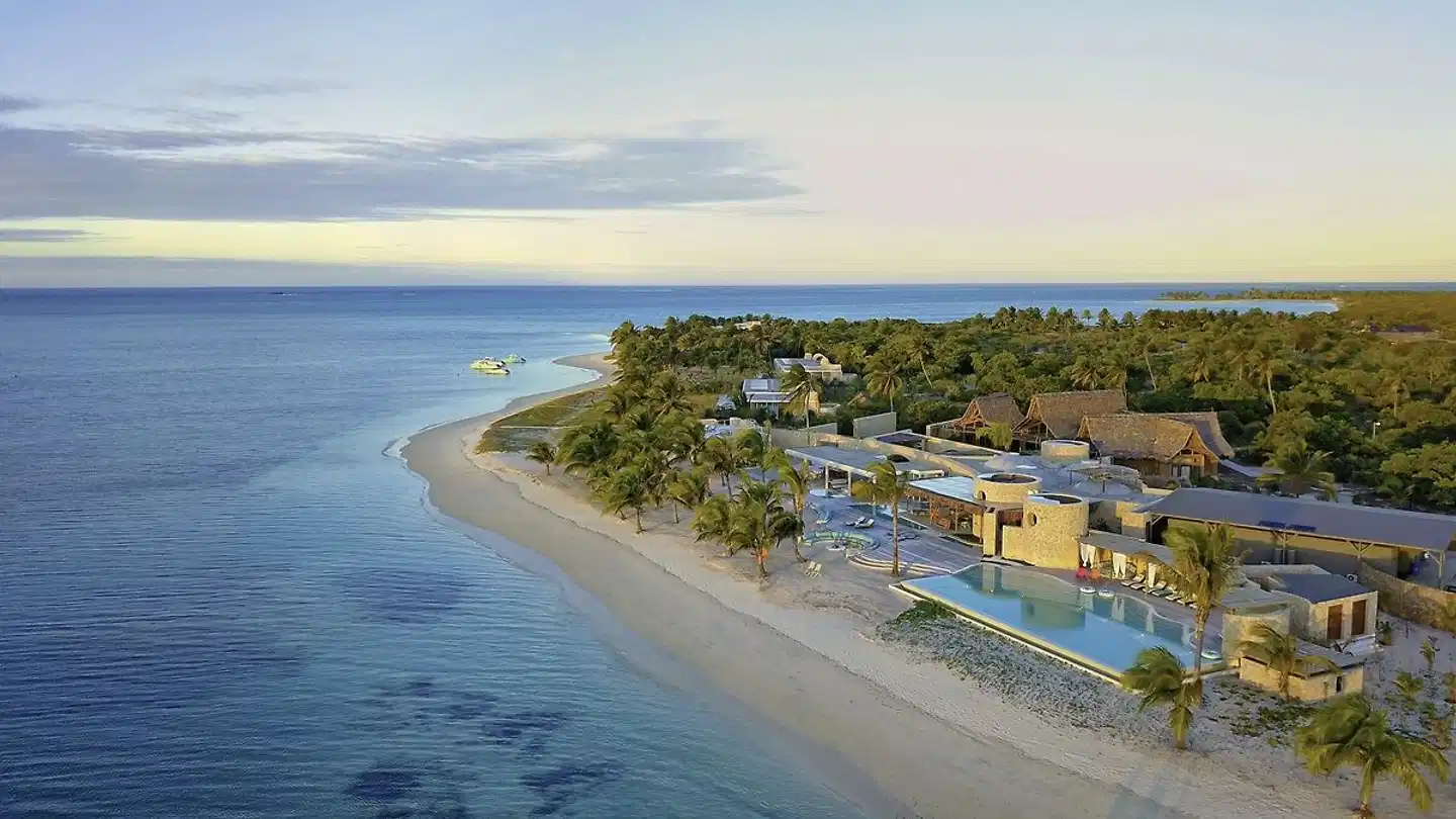 Time + Tide Jetset Safari Strand