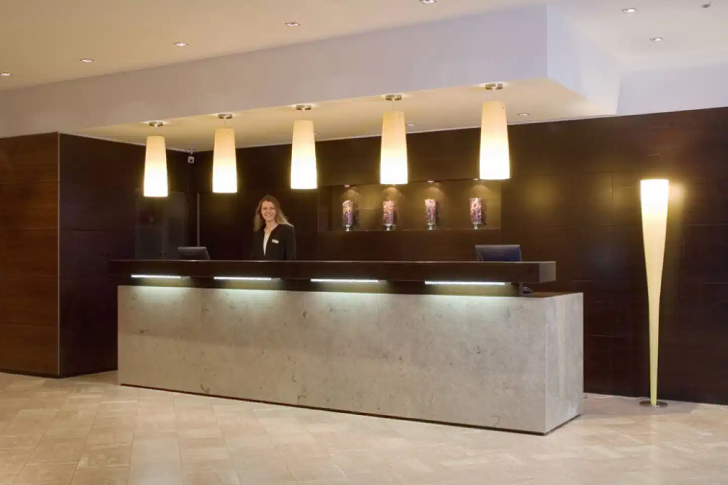 NH Salzburg City Lobby