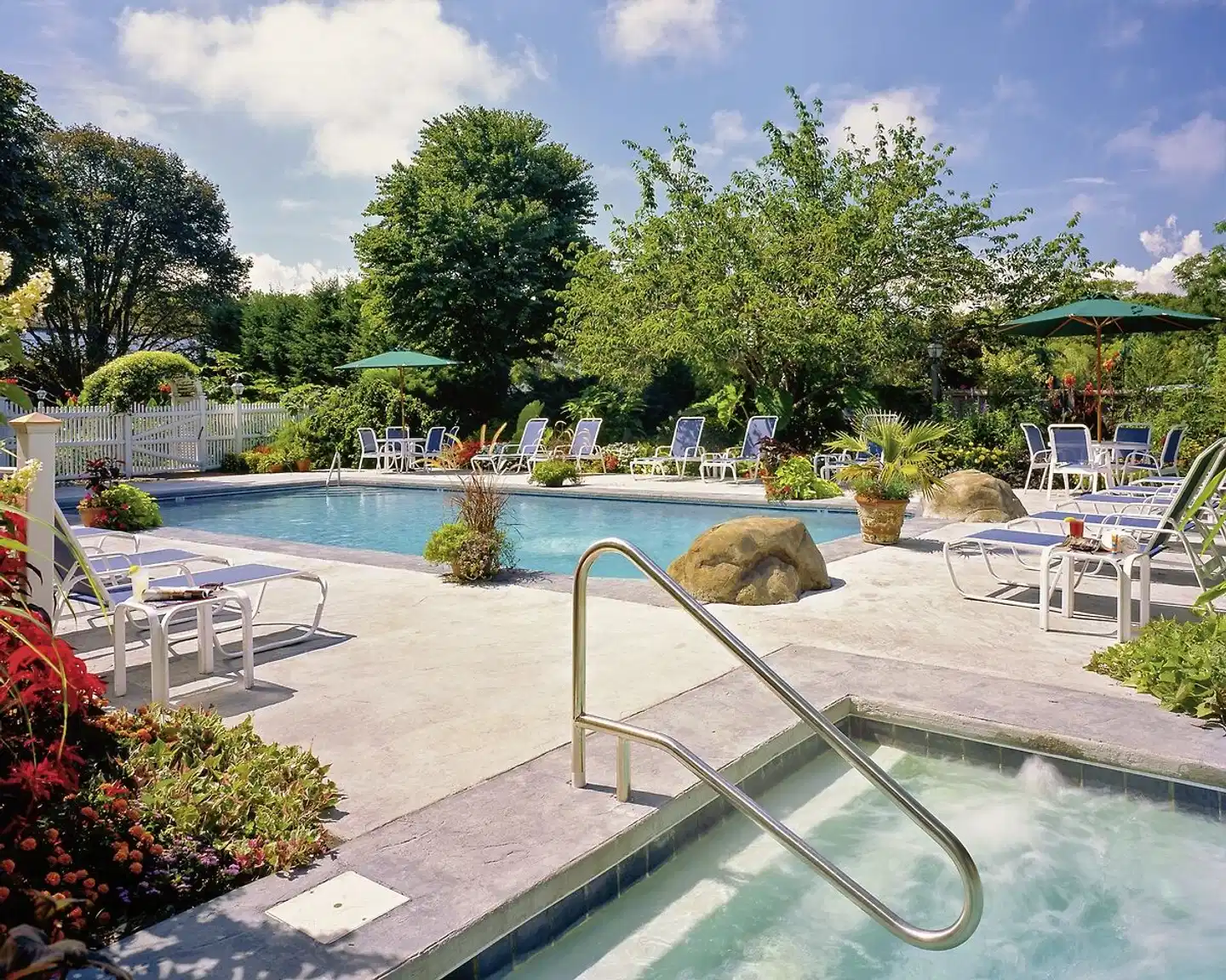 The Dan'l Webster Inn & Spa Pool