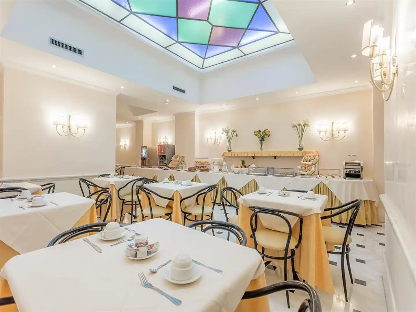 Raeli Hotel Luce Restaurant