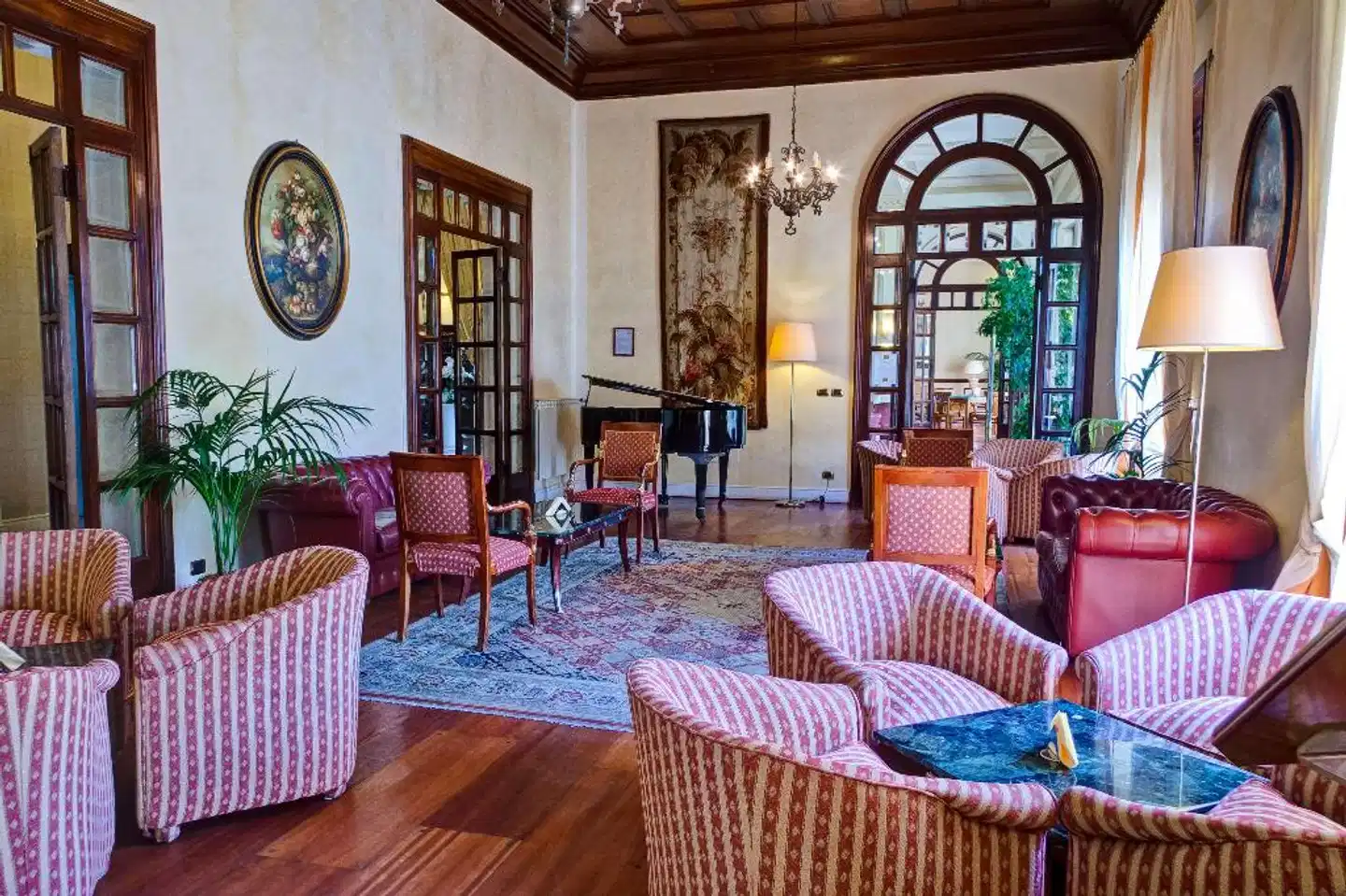 Grand Hotel Royal Lobby