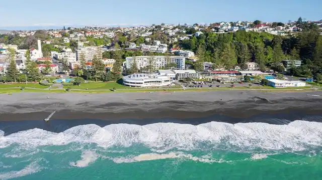 Scenic Hotel Te Pania Landschaft