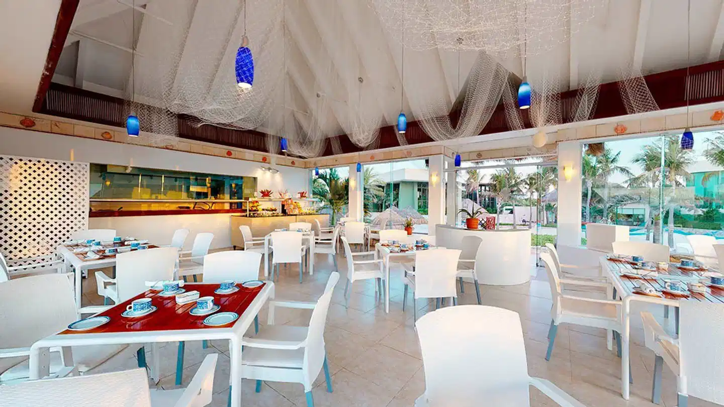 Grand Park Royal Cancun Bar