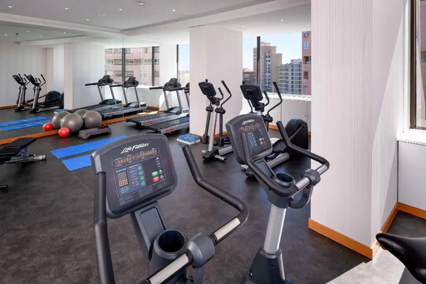 Ramada by Wyndham Lisbon Sport und Entertainment