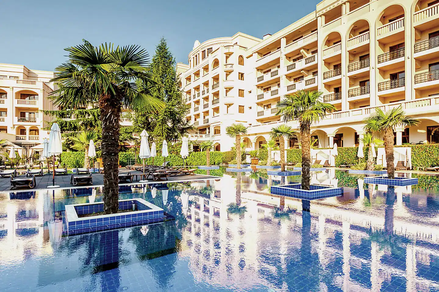 Grand Hotel & Spa Primoretz Pool