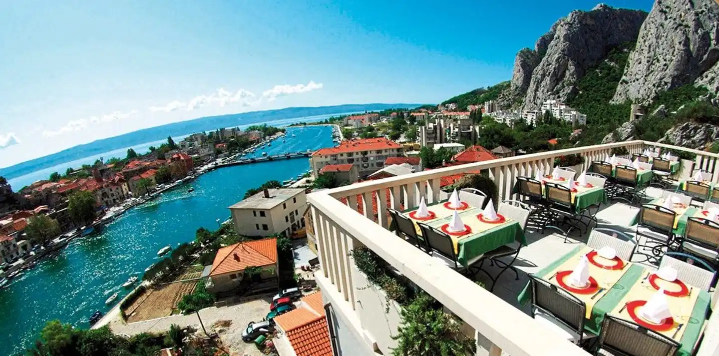 Villa Dvor Aussenansicht