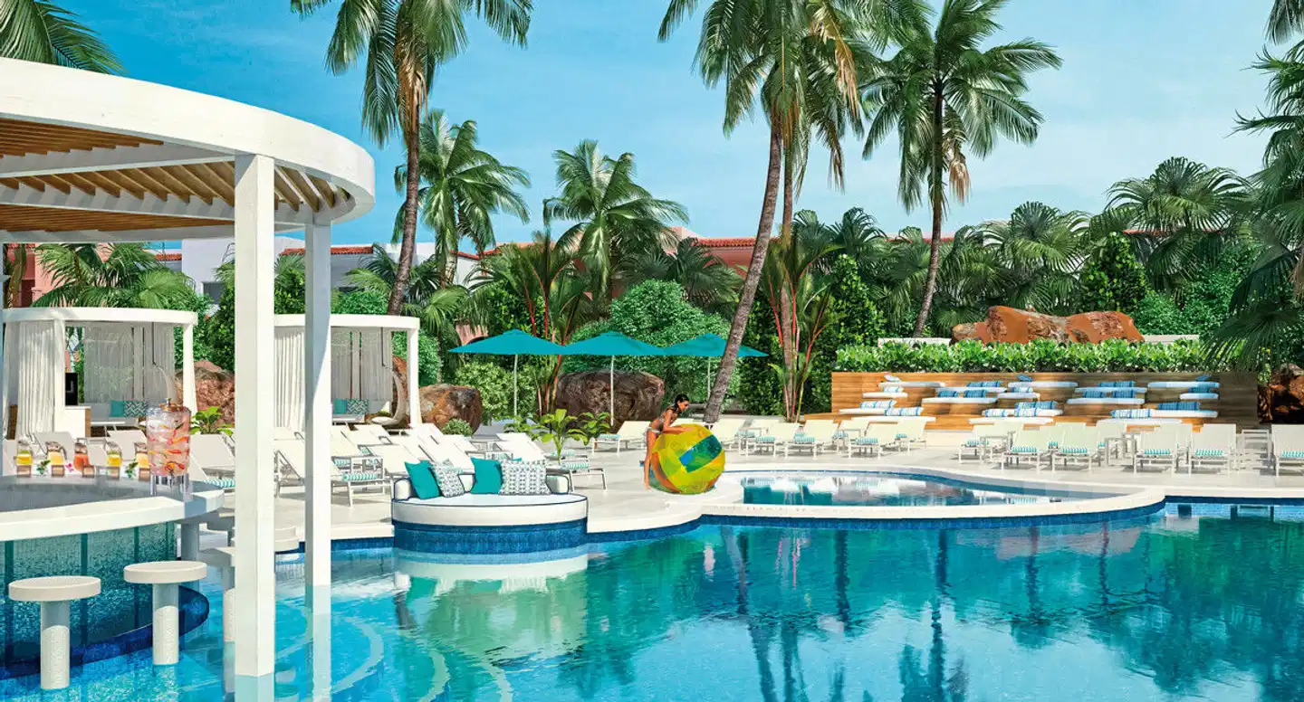 The Coral at Atlantis Pool