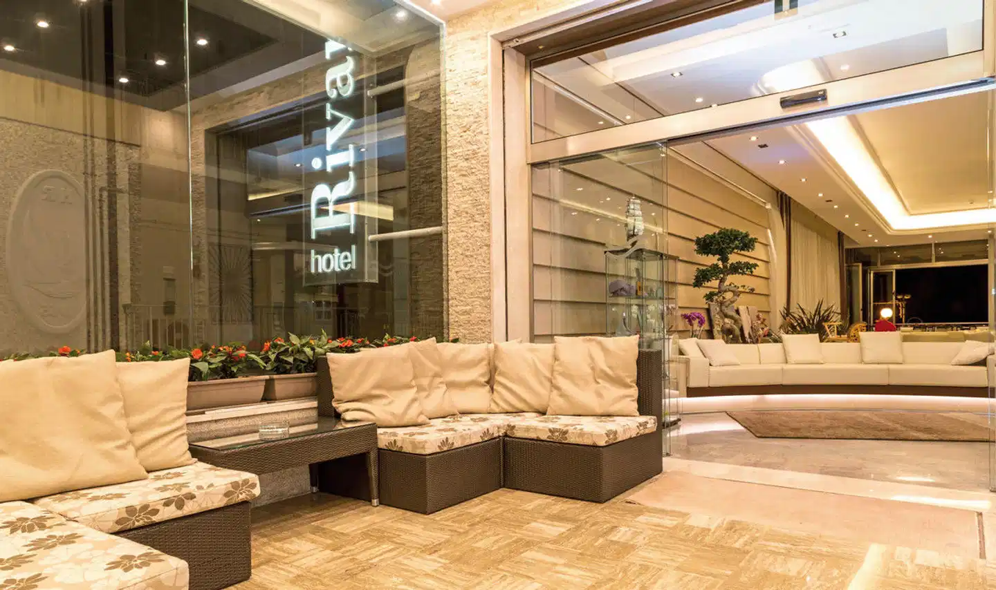 Rivamare Lobby