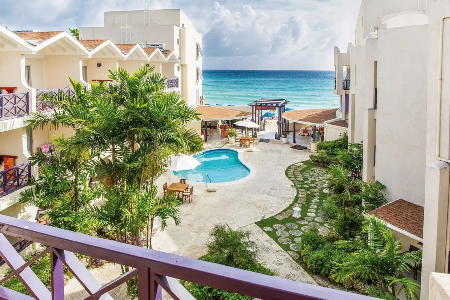 Infinity on the Beach Aussenansicht