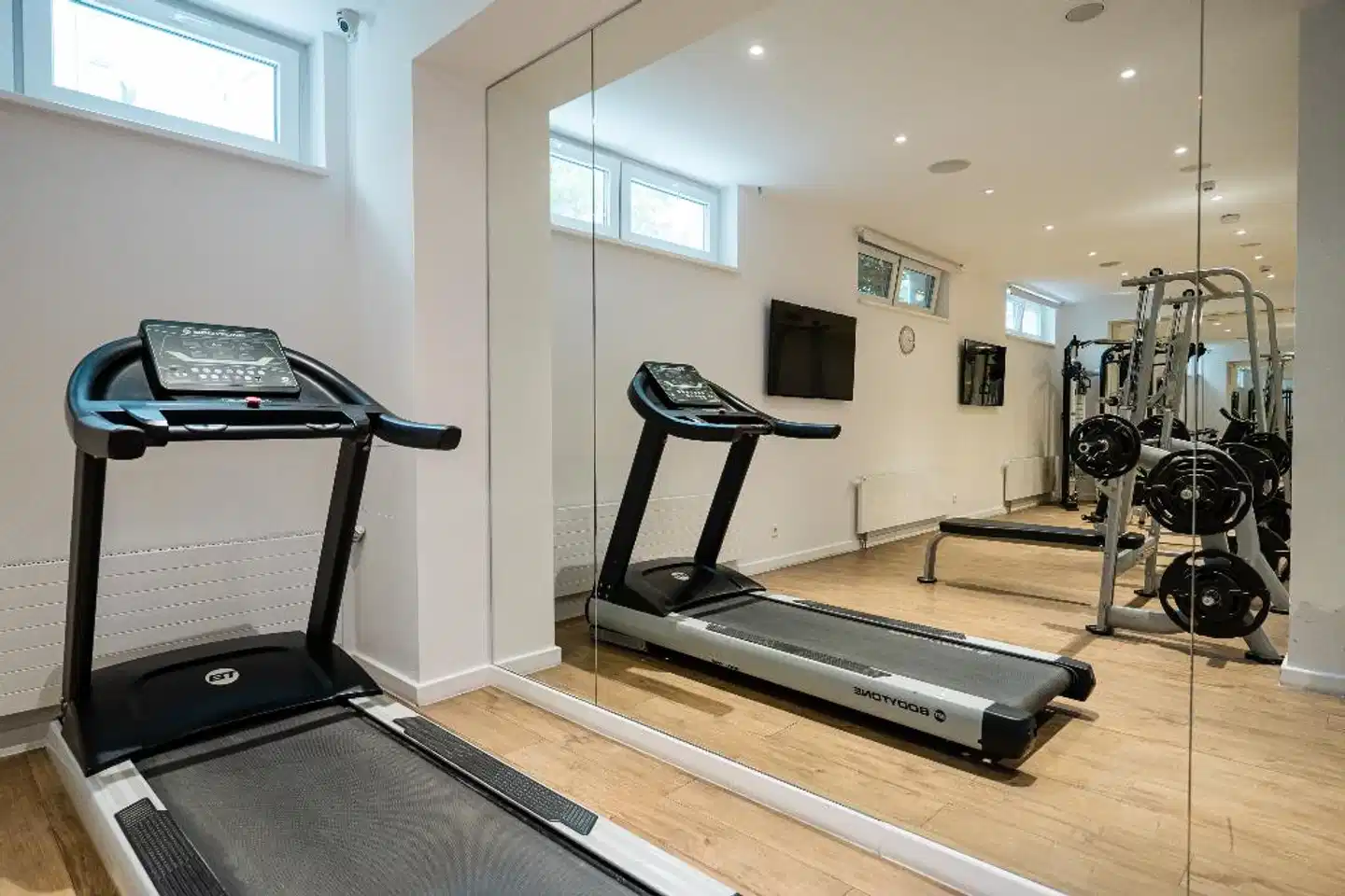 Homaris West Side Sport und Entertainment